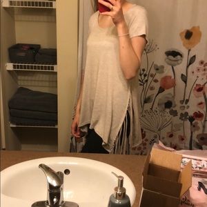 Short sleeve fringe top